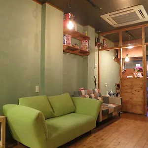 no-borders-hostel.hotelshakone.com/